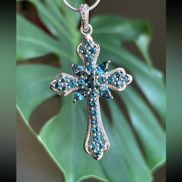 London Blue Topaz 925 Silver 2” Cross Necklace with Adjustable Chain EUC - Picture 11 of 11